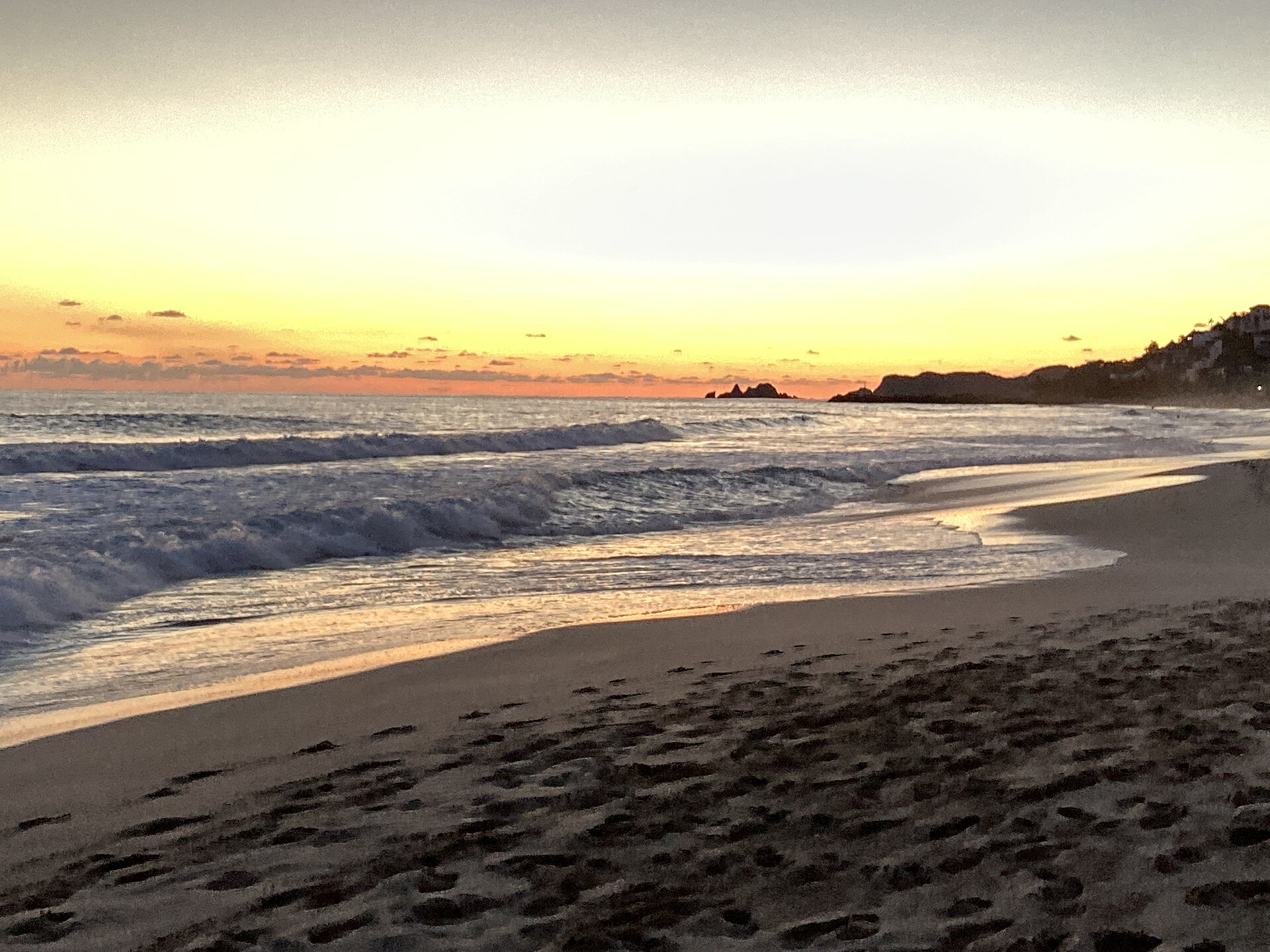 Atardecer real en la playa de Ixtapa, Guerrero